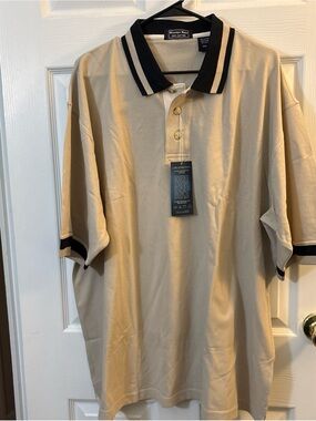 Source Unknown Beige Polo with Black Trim